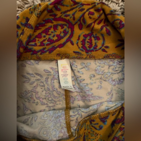 BRAND NEW Lularoe Floral Legging - Picture 2 of 5